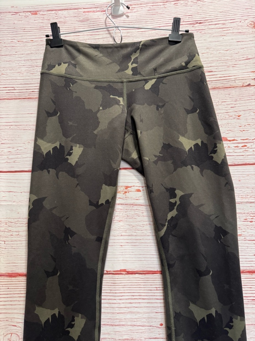 Lululemon Wunder Under Pant Full-On Luon in Palm Party Fatigue Green Black Sz 6 - Picture 3 of 10